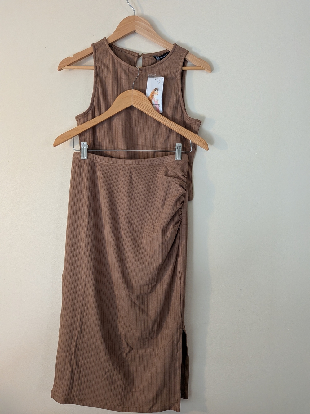 NWT Women’s Ribbed Stretcht Midi Skirt Set in Brown